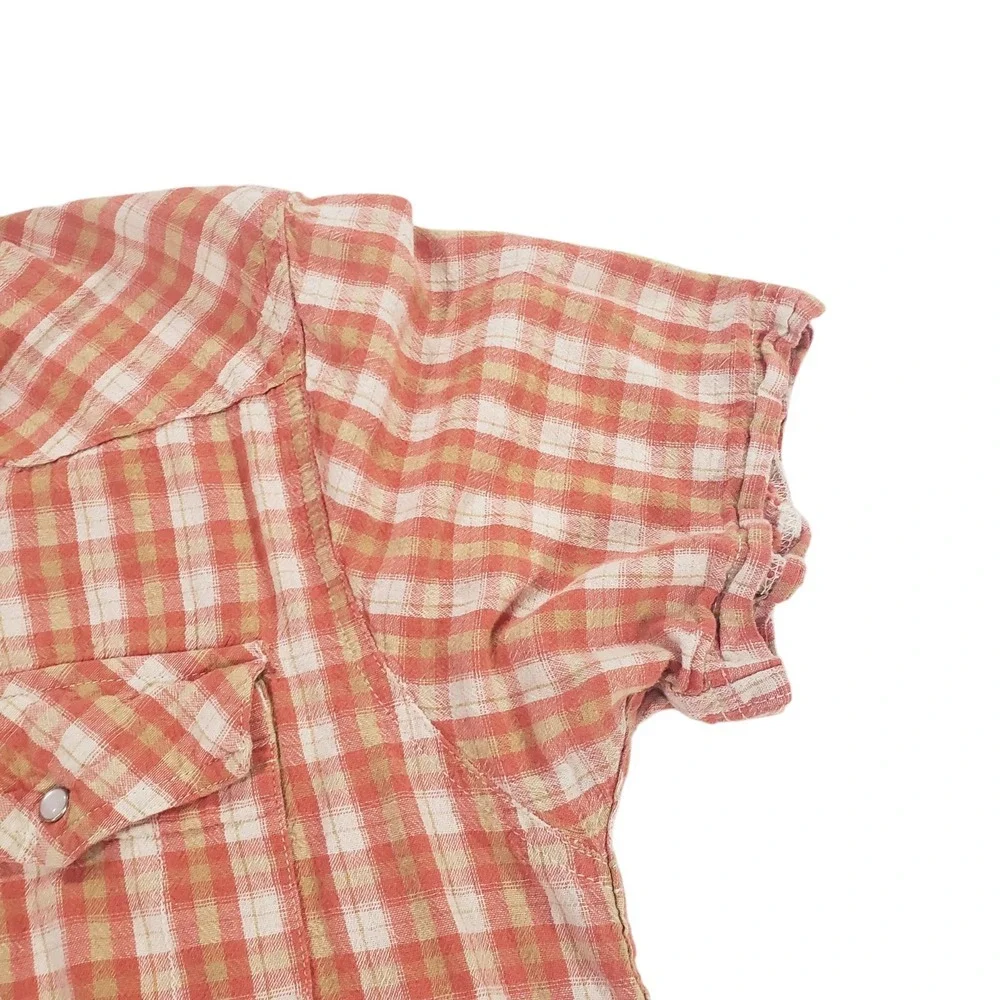 Levis length plaid size